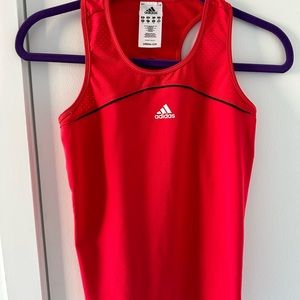Adidas red top small